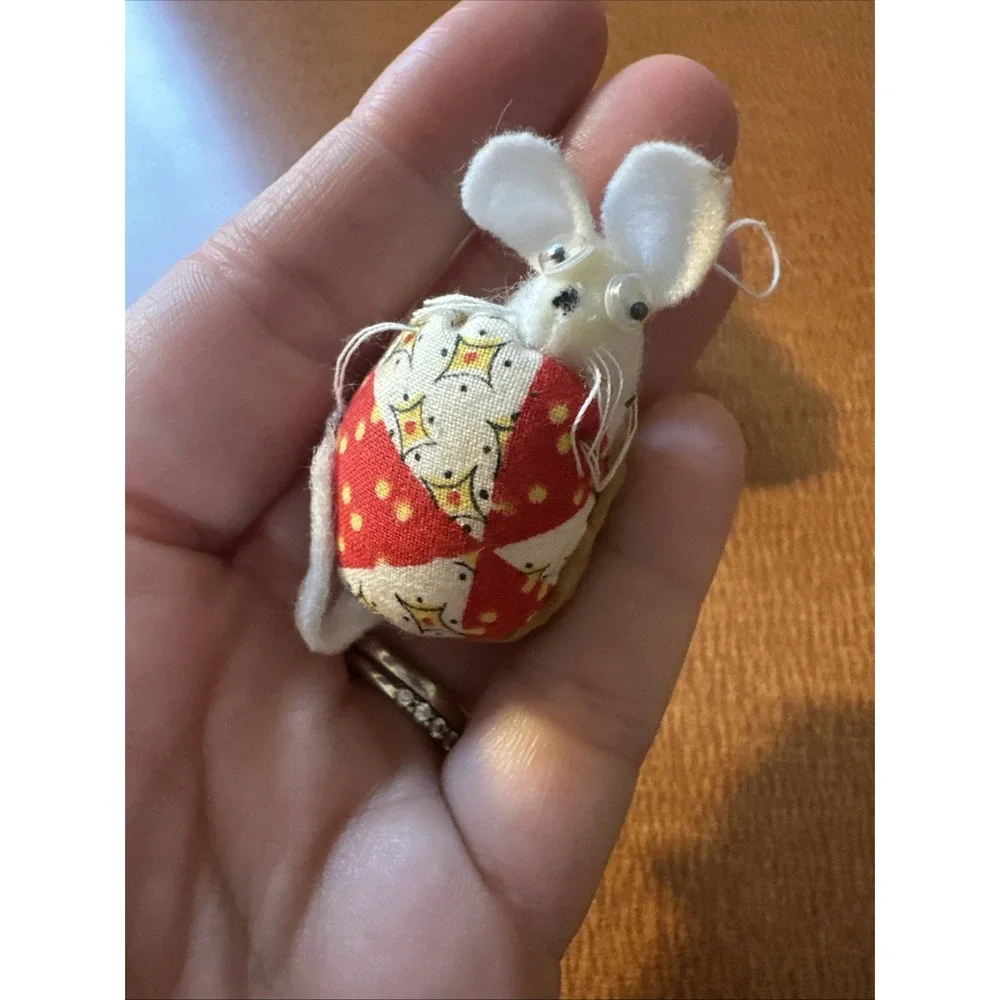 Vtg Set Of 2 Mouse In Shell Handmade Christmas Ornaments Felt Walnut Vtg Fabric‎